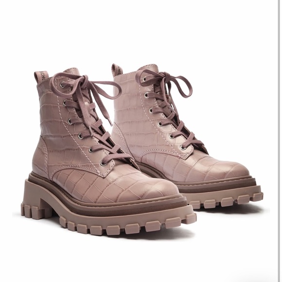 💥NWB💥Schutz Women’s Orly Croc-Embossed Combat Boot Sz. 10 - Picture 3 of 13
